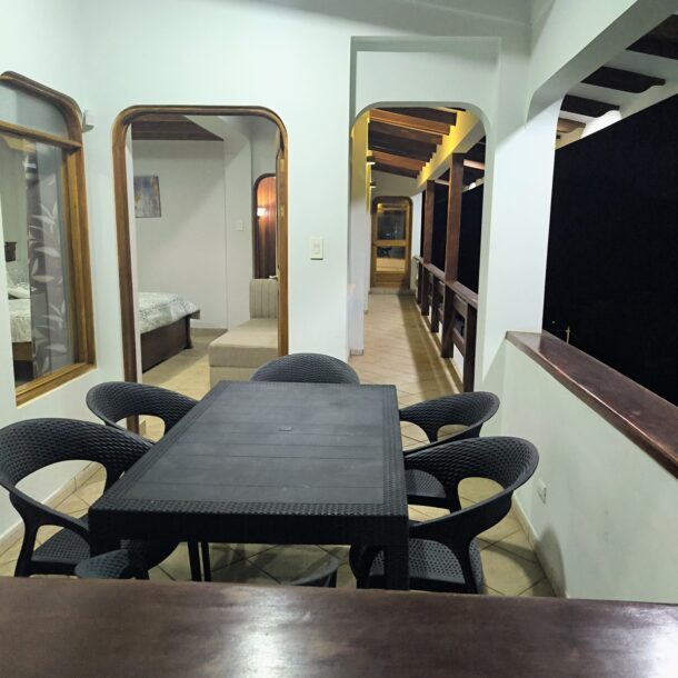 dining-table-1000825529